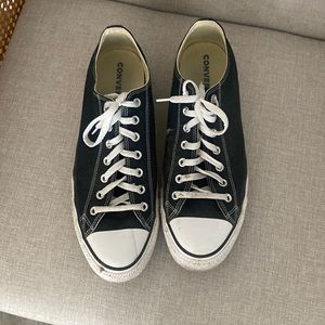 men’s size 13 low top black converse